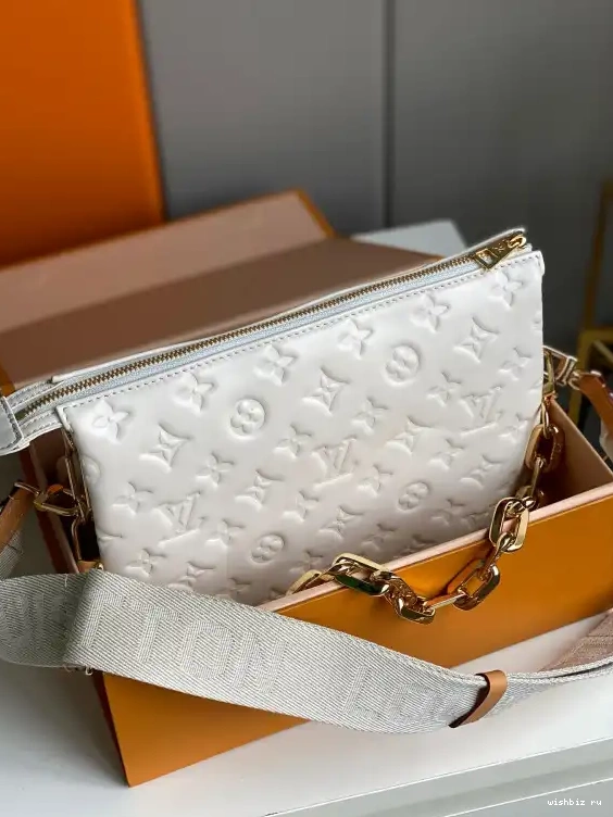 WIS COUSSIN VUITTON LOUIS PM 0612